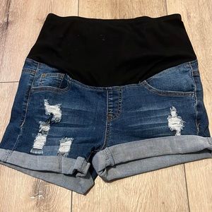 Maternity shorts